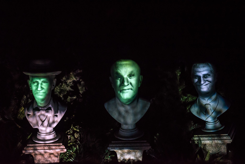 Haunted Mansion singing busts in Disneyland GML_3913 Landis