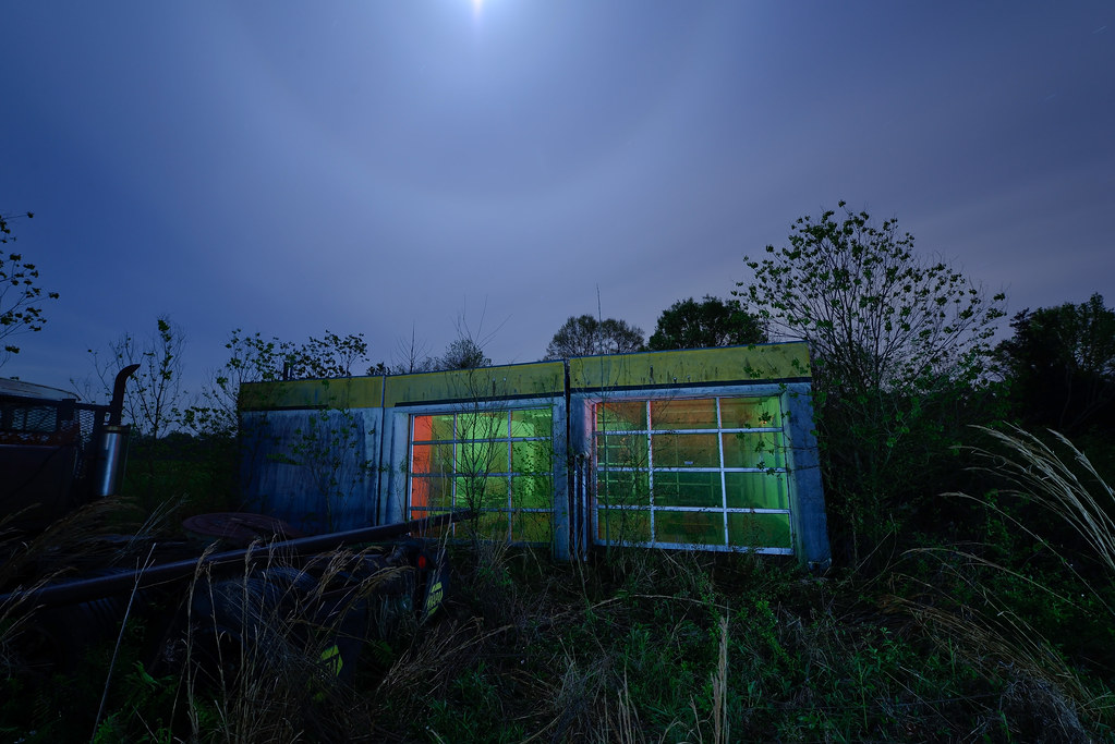 Quick Lube A short lived pennzoil quick lube sits in a pas… Flickr