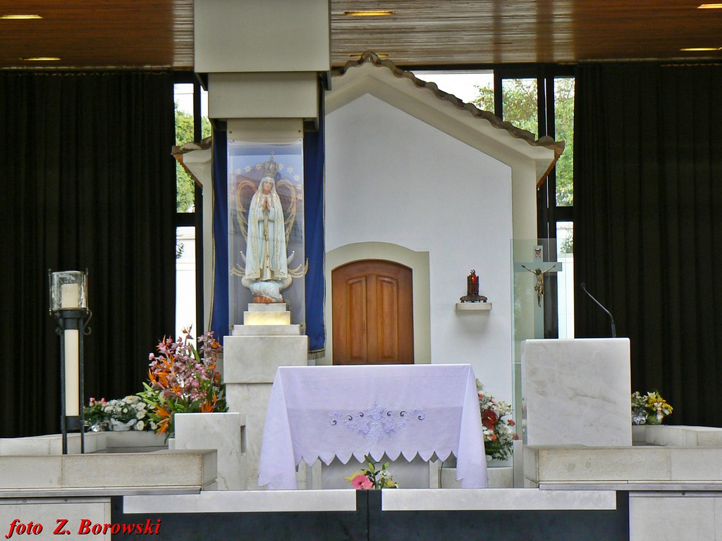 Fatima Chapel of the Apparitions Our Lady of Fatima has … Flickr