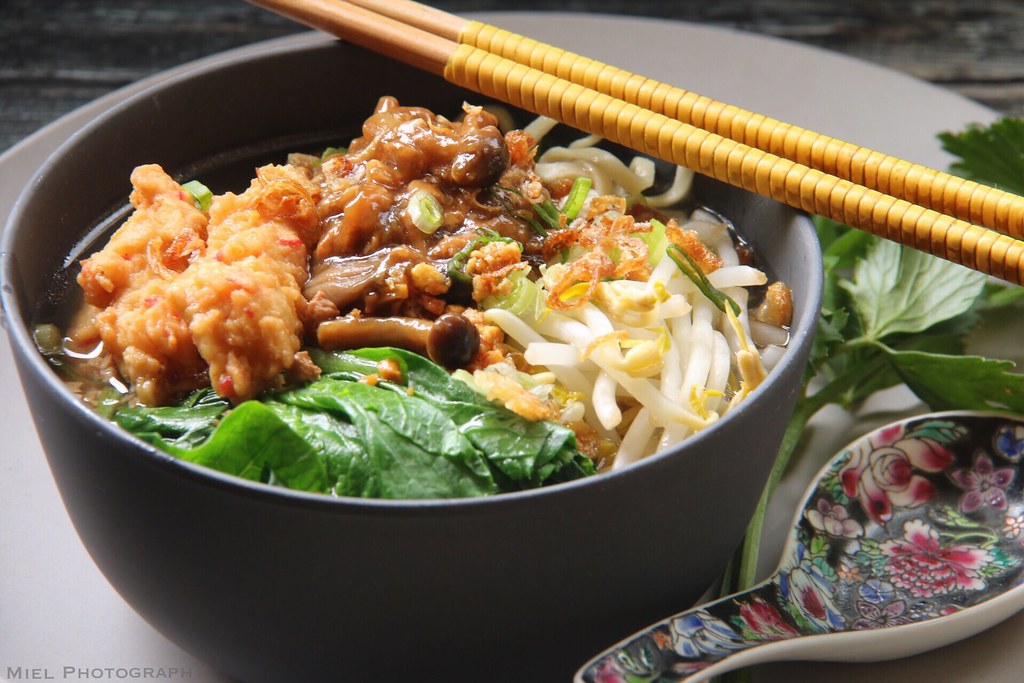 Chicken and Mushroom Noodle Soup An Asian comfort food of … Flickr