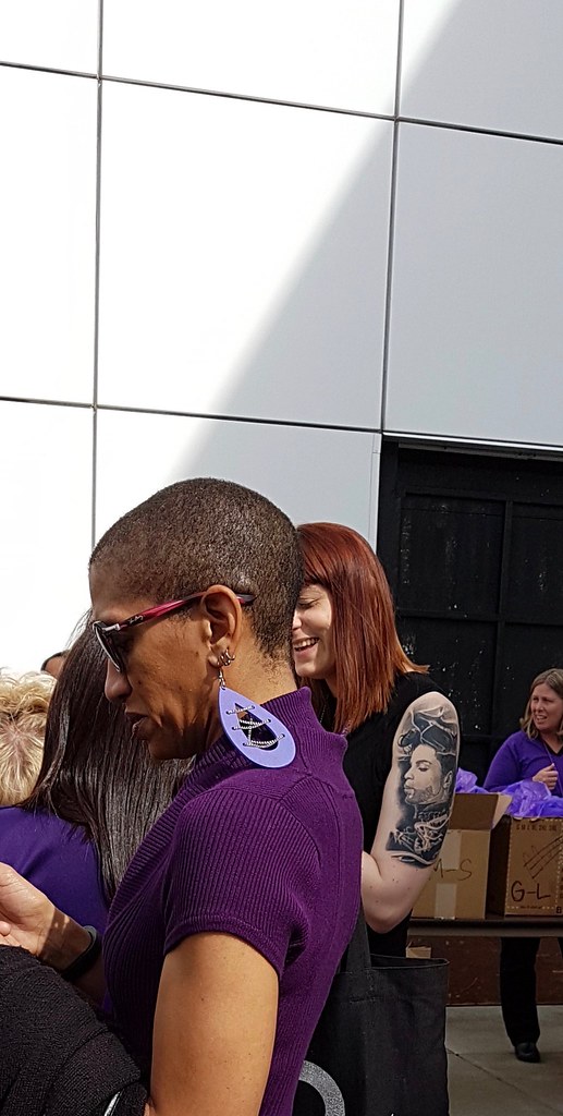 Fan at Paisley Park Celebration 2017 Photos I took while… Flickr