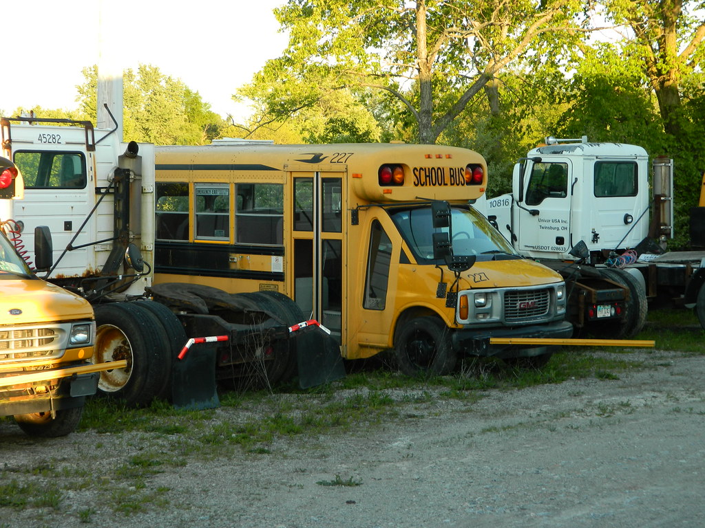 exFirst Student 227 Ohio Truck Parts Washington Court H