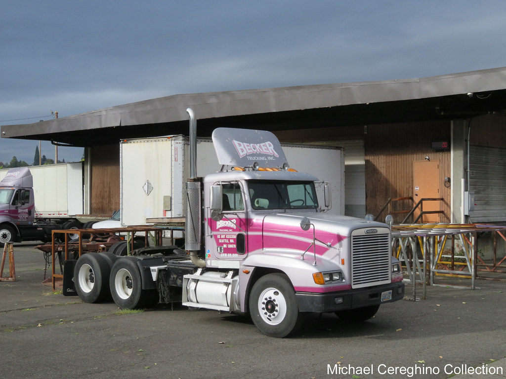 Becker Trucking Freightliner FLD, Truck 232 Becker Trucki… Flickr
