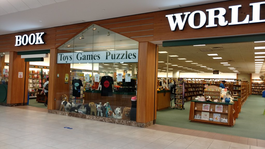 Hickory Point Mall Decatur IL. Opened in 1978 Hickory Poin… Flickr