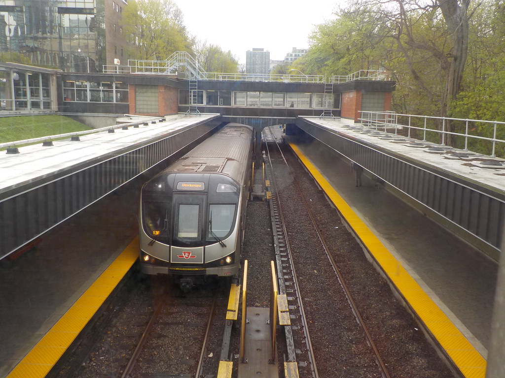 TTC Subway at Rosedale Station A southbound subway train i… Flickr
