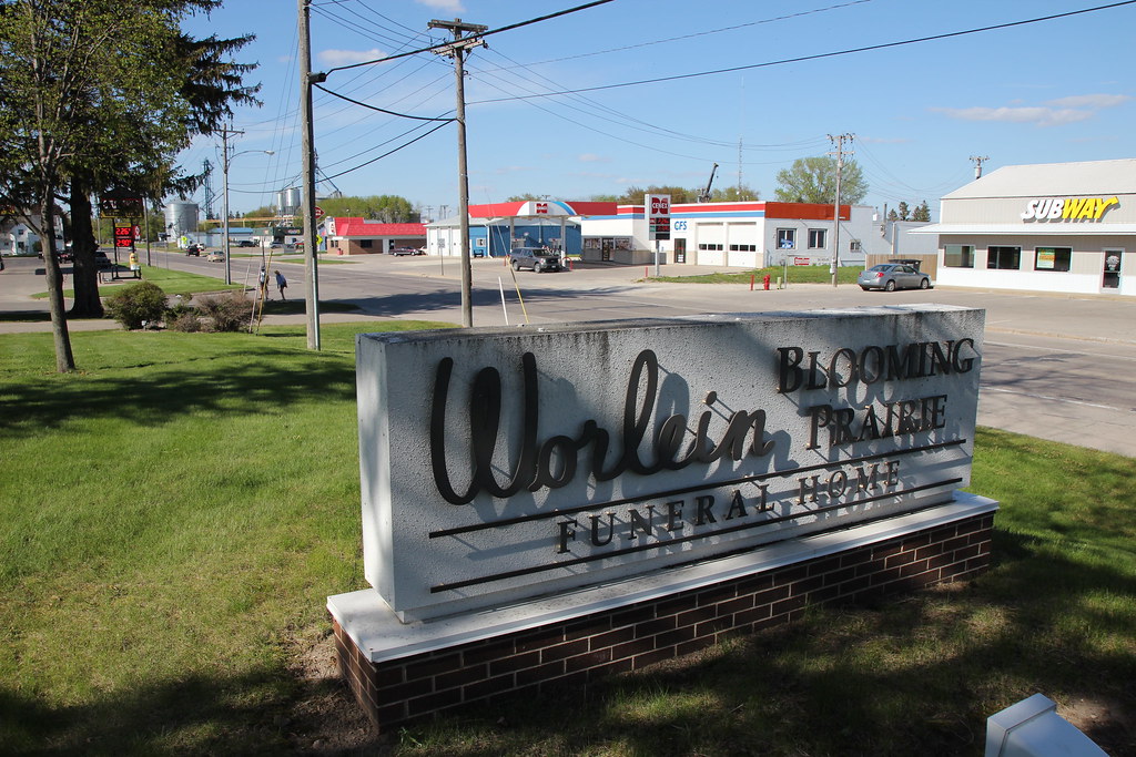 Worlein Funeral HomeBlooming Prairie, MN PHD280 Flickr