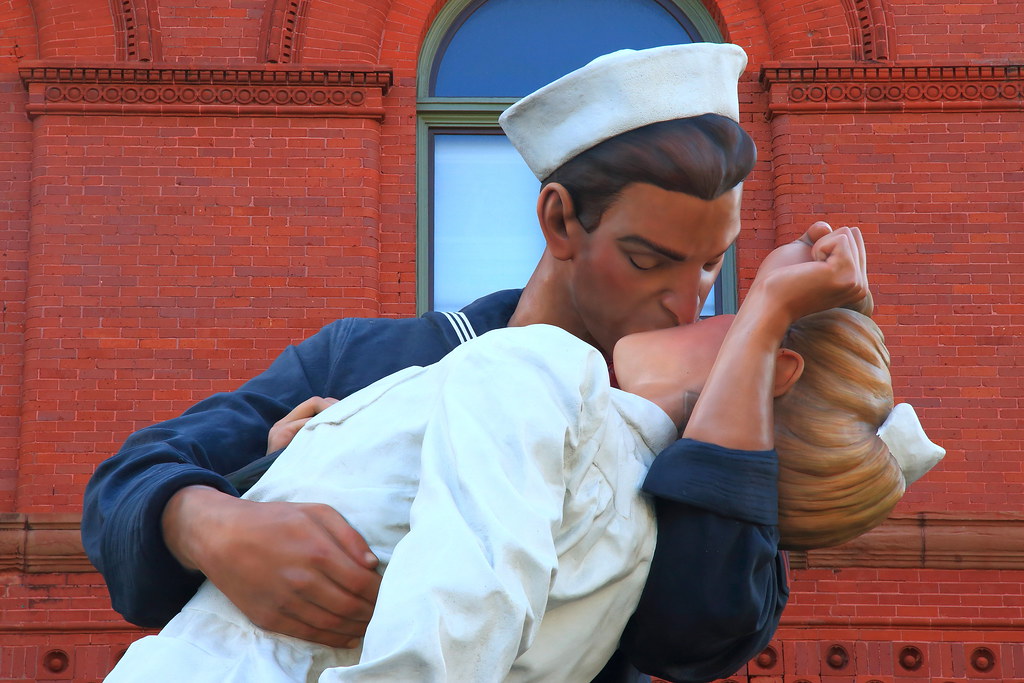 "Embracing peace", Key West, FL A largerthanlife sculptu… Flickr