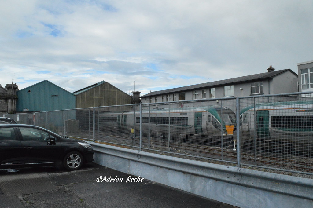 Galway Railway Station. Roche B10M VanHool Flickr