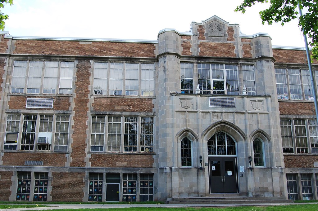 Peterboro Street School Canastota, NY The main facade en… Flickr