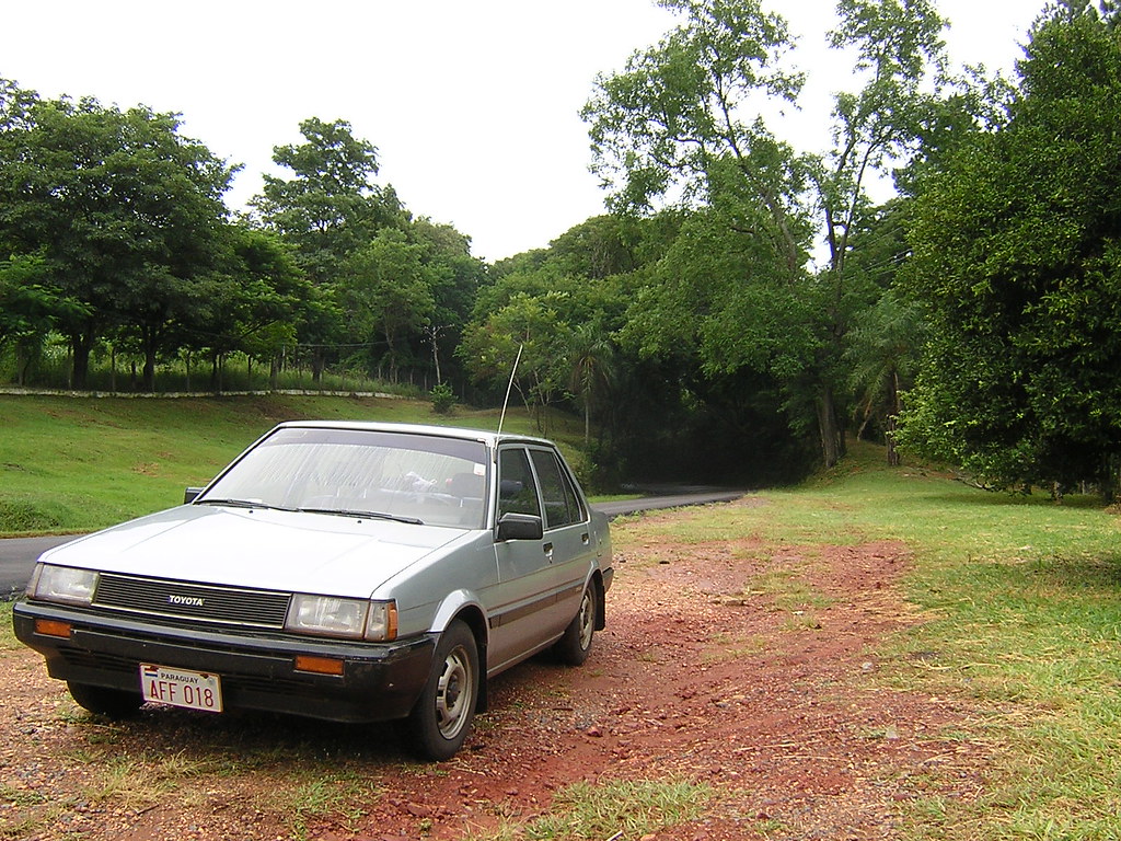 Toyota Corolla 84 En algún lugar de Piribebuy Osvaldo Bojanovich