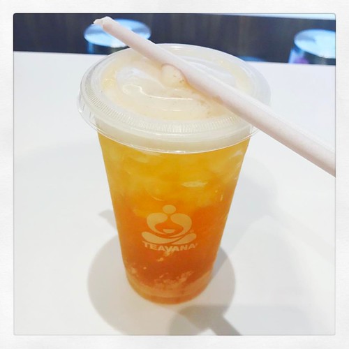 Sparkling tea Black Dragon Pearl + Beach Bellini, sweeten… Flickr