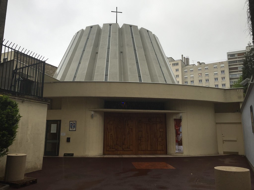 Eglise NotreDamedelaSalette Paris 15 L'église Notre… Flickr