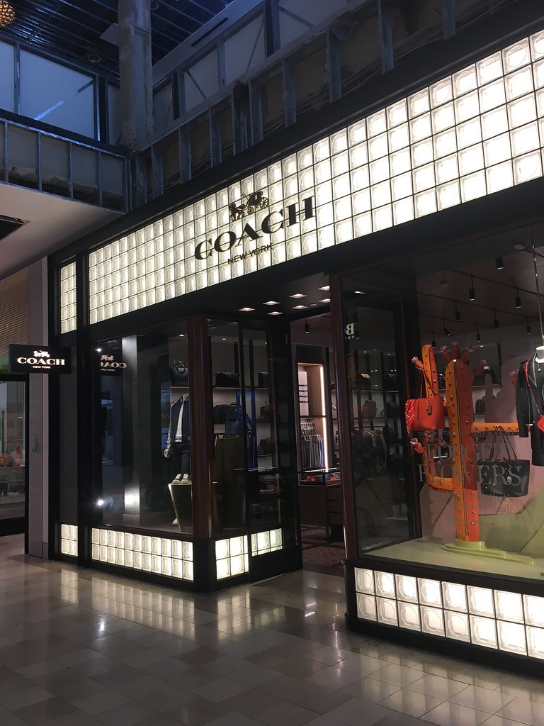 Coach Westfield Valley Fair One of the few completely ne… Flickr