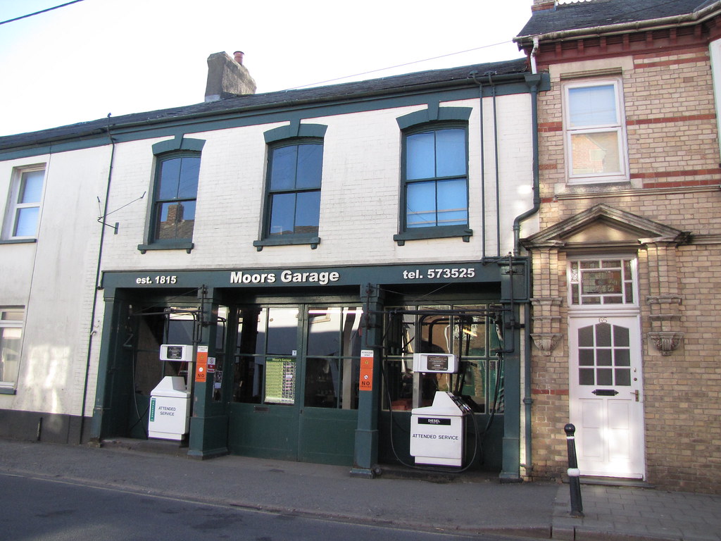 Independent Moors Garage, South Molton, Devon 1 Branded … Flickr