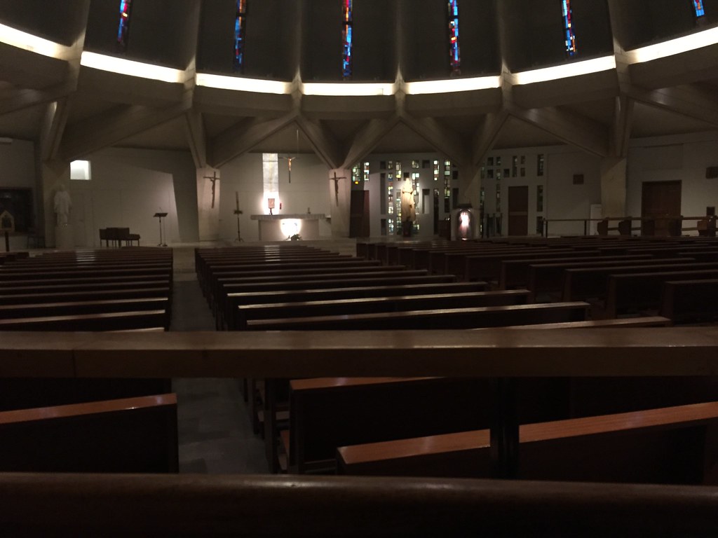 Vue d'ensemble de la nef Eglise NotreDamedelaSalette… Flickr