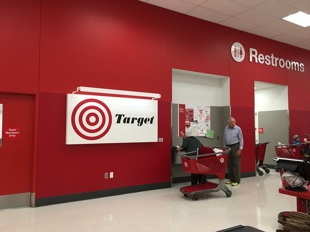 Super Target T1 Roseville (Minneapolis / St. Paul), Minnesota Vintage Logo! a photo on
