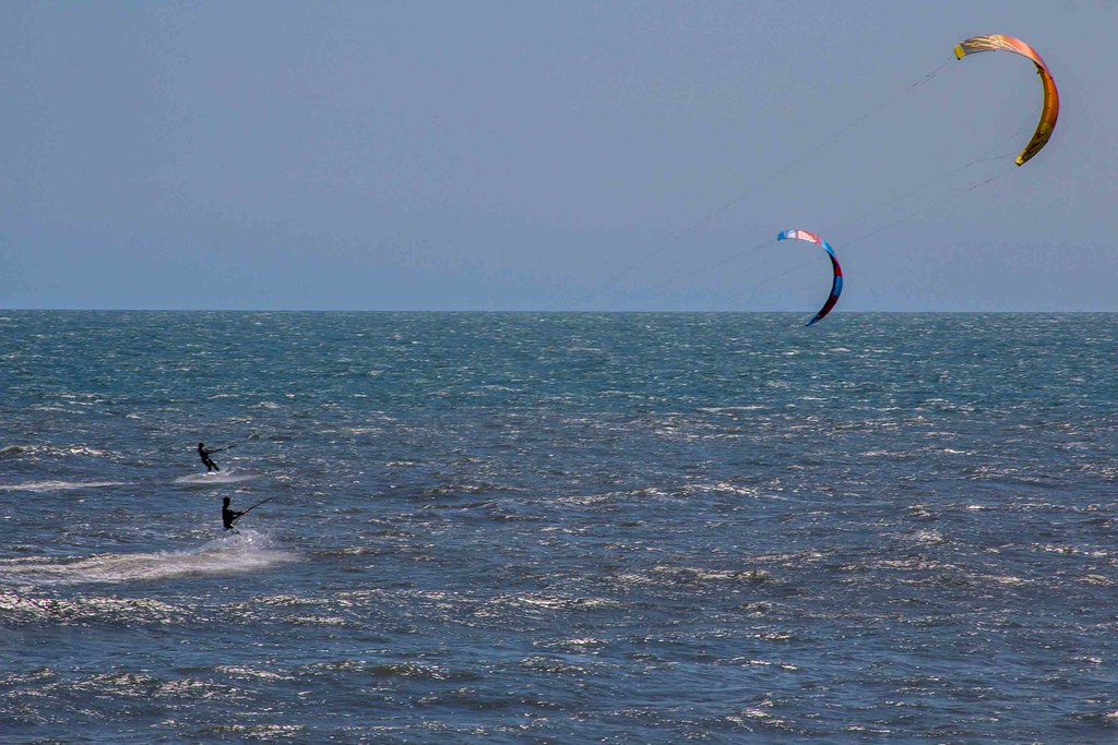 KiteSurfingRodanthe Kite Surfing on Atlantic side in Rod… Flickr