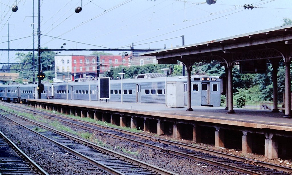 NJDOT 578 at Trenton A set of GE Jersey Arrow IIs arrive a… John