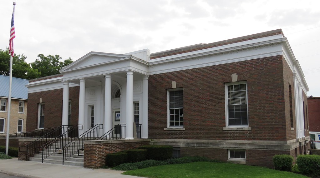 Post Office 61074 (Savanna, Illinois) Built in 1917 courthouselover
