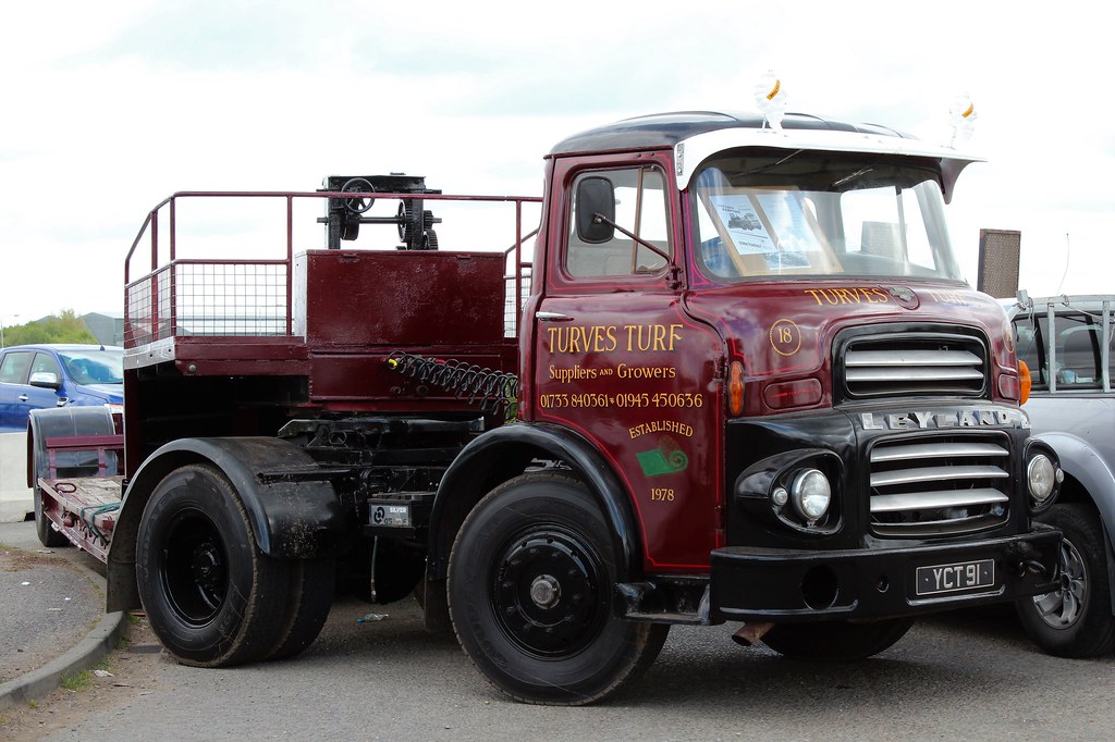 YCT 91 1964 Leyland Badger tractor unit (in the livery of … Flickr