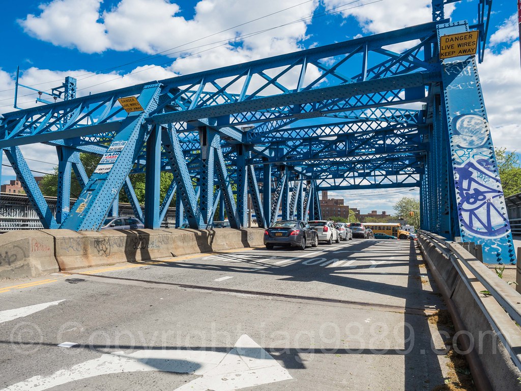 White Plains Road Bridge over Amtrak Railroad Tracks, Van … Flickr