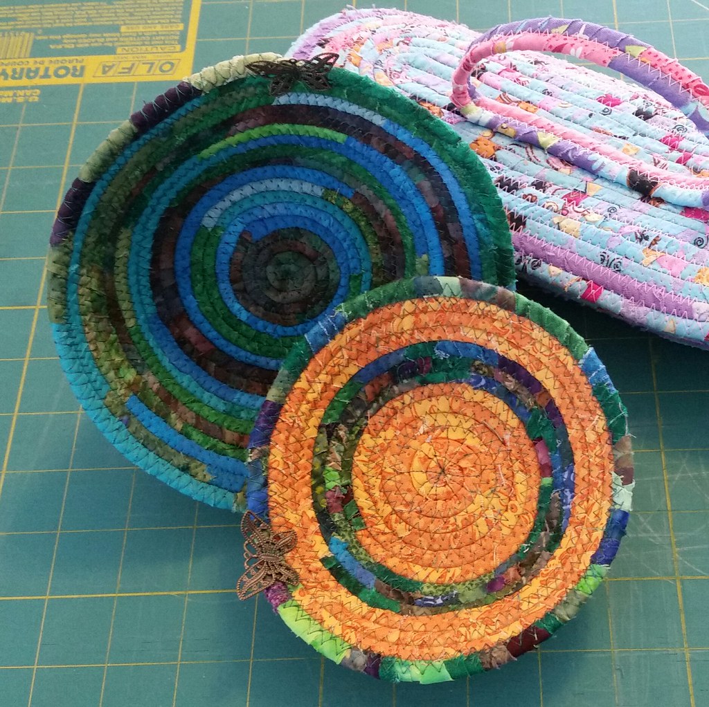 Fabric bowls 3 Using up more scraps. These bowls are addic… PK
