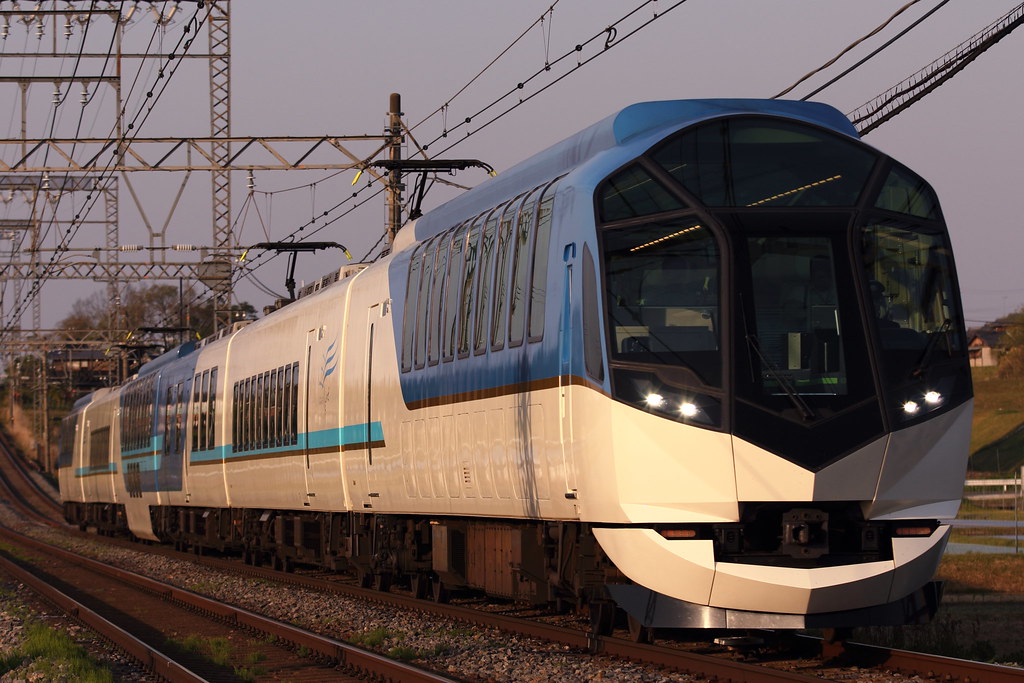 IMG_5741 The Kintetsu line limited express "SHIMAKAZE" tra… Flickr