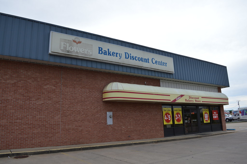 Flowers Bakery Parkersburg, WV Discount bread store in Sou… Flickr
