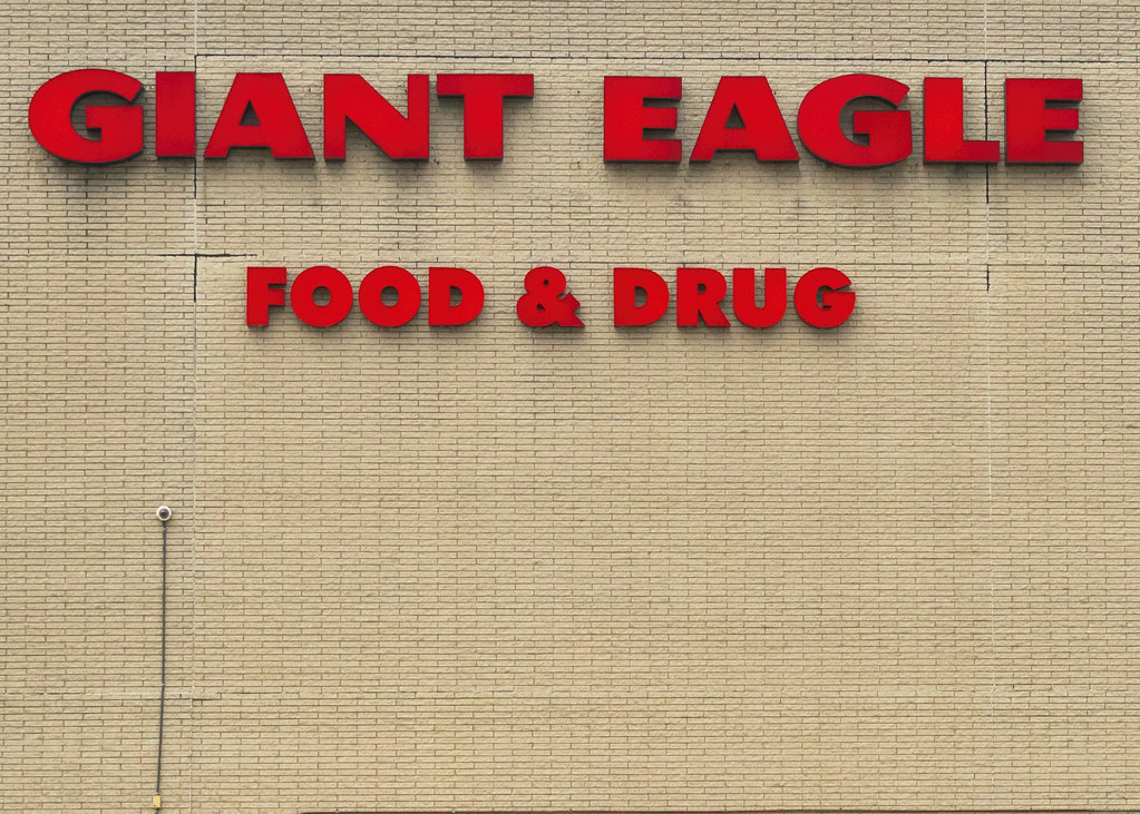 Giant Eagle Food & Drug This store is listed as being buil… Flickr