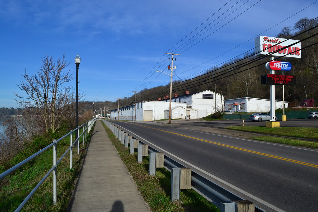 Highway 833, looking west towards Pomeroy, OH Todd Jacobson Flickr