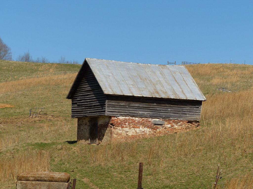 barn near Buchanan, Virginia along Mt. Joy Road Kipp Teague Flickr