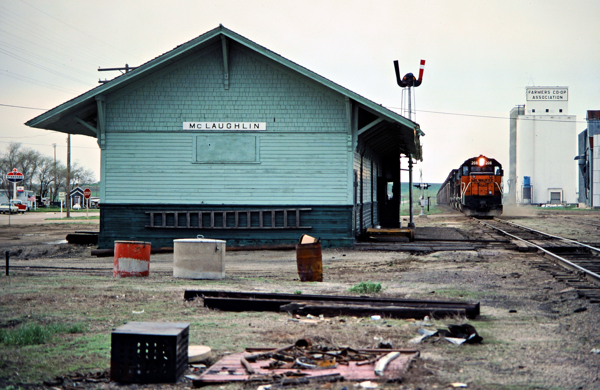 Milwaukee Road (West) by John F. Bjorklund Center for Railroad