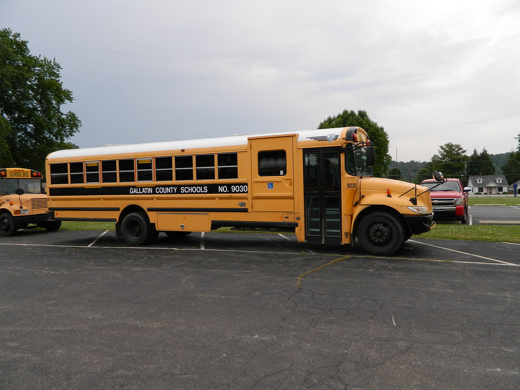 Gallatin County Schools 9030 Bus lot Warsaw, KY. Flickr