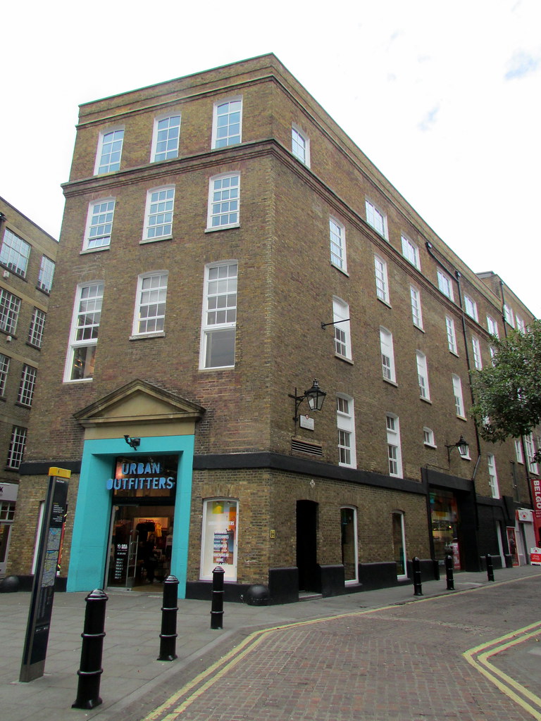 4256 Earlham Street Earlham Street, London. 19th century … Reading