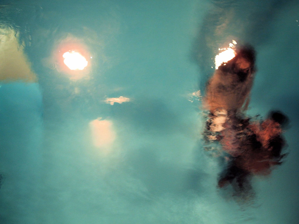 Underwater Room The Kanazawa Modern Art Museum is fantasti… Flickr