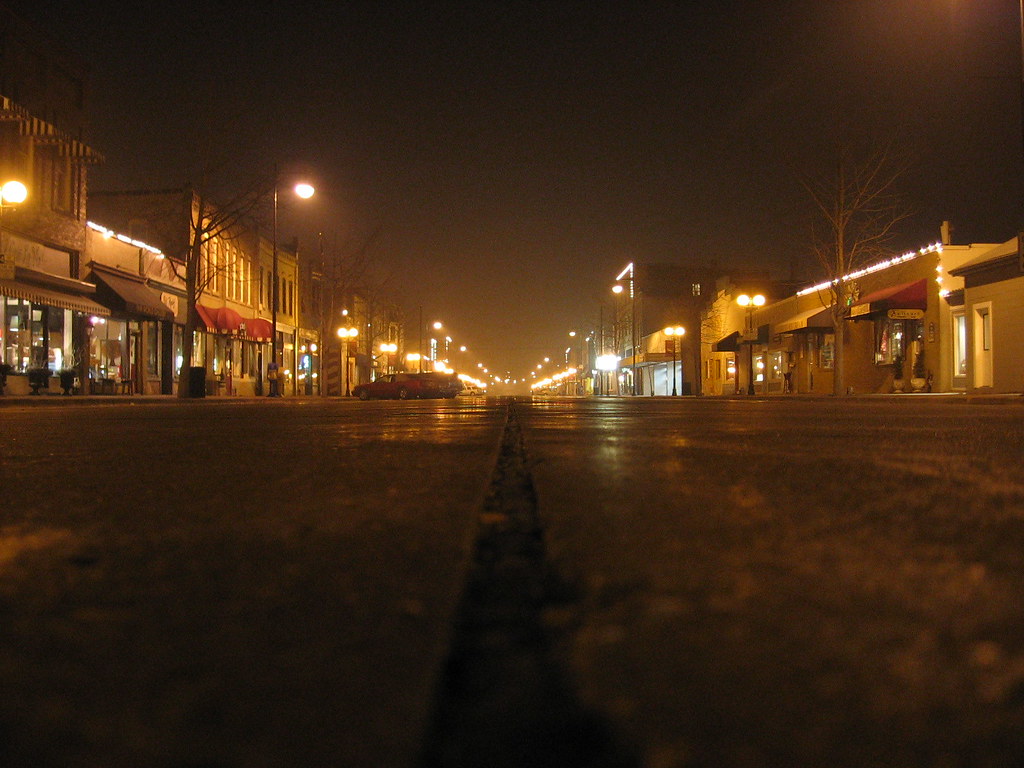 Into the Junction 5th Street in Valley Junction (West Des … Flickr