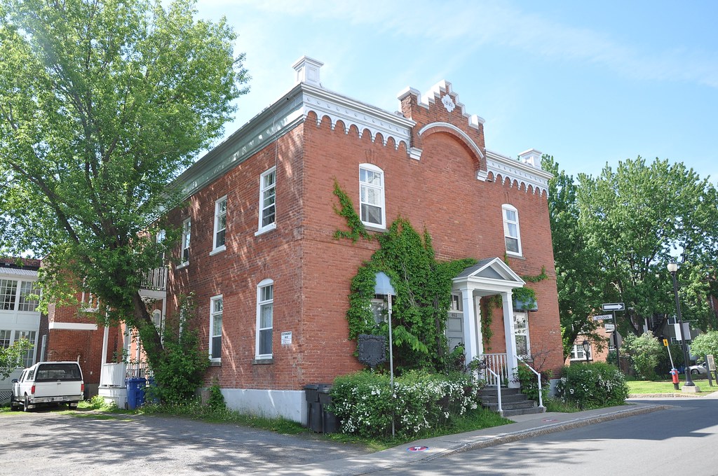 863 Rue des Ursulines This house in TroisRivières' oldest… Flickr