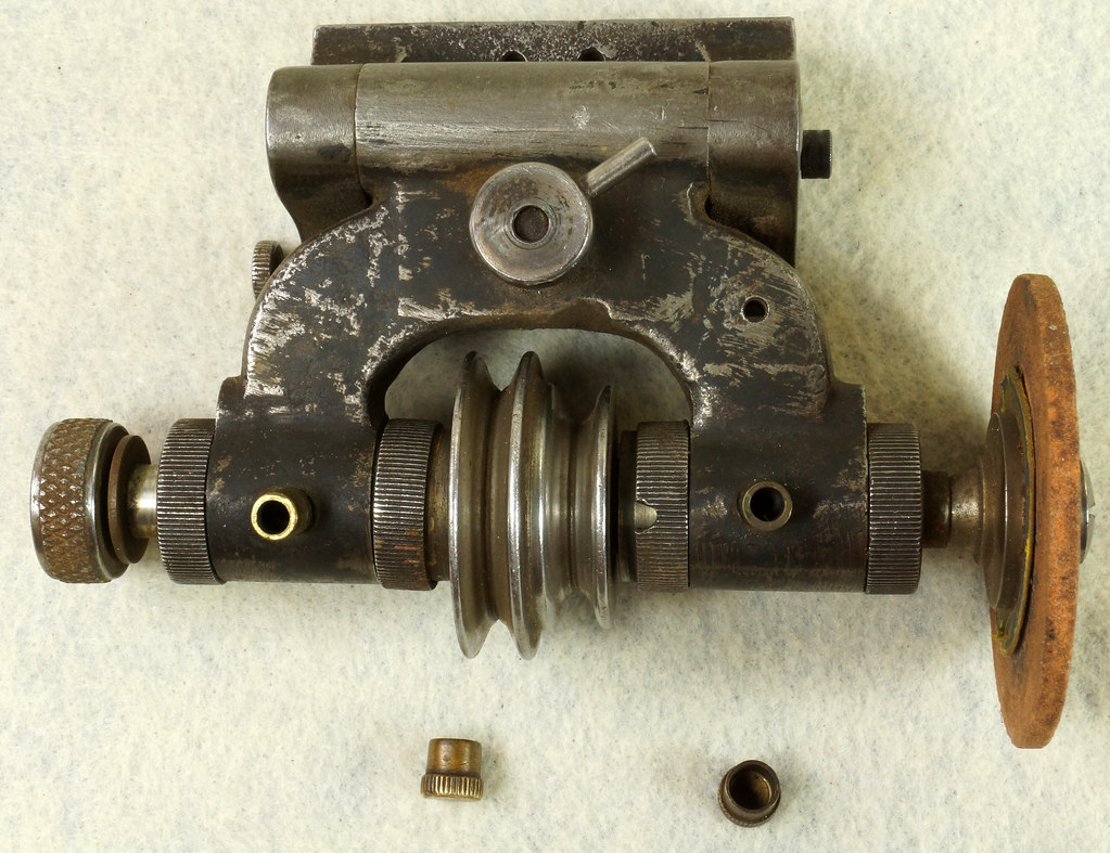 RD16553 Antique Belt Driven Bench Grinder with Oilers & No… Flickr