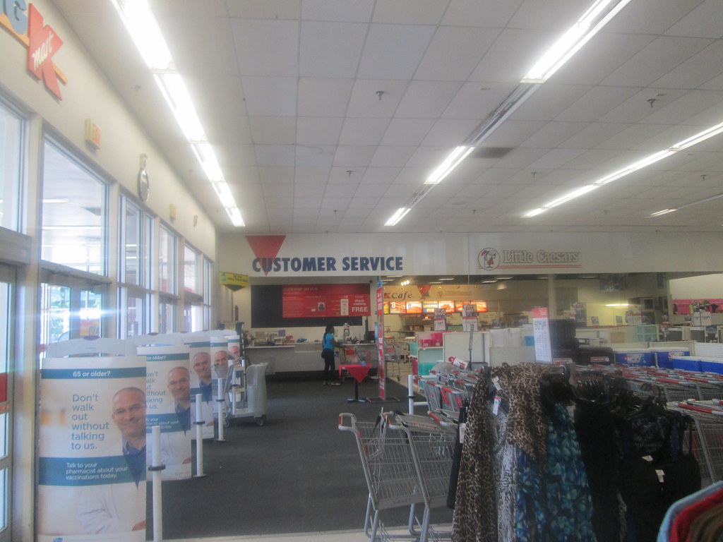 Customer Services & Little Caesars Franklin, PA. August 20… Flickr