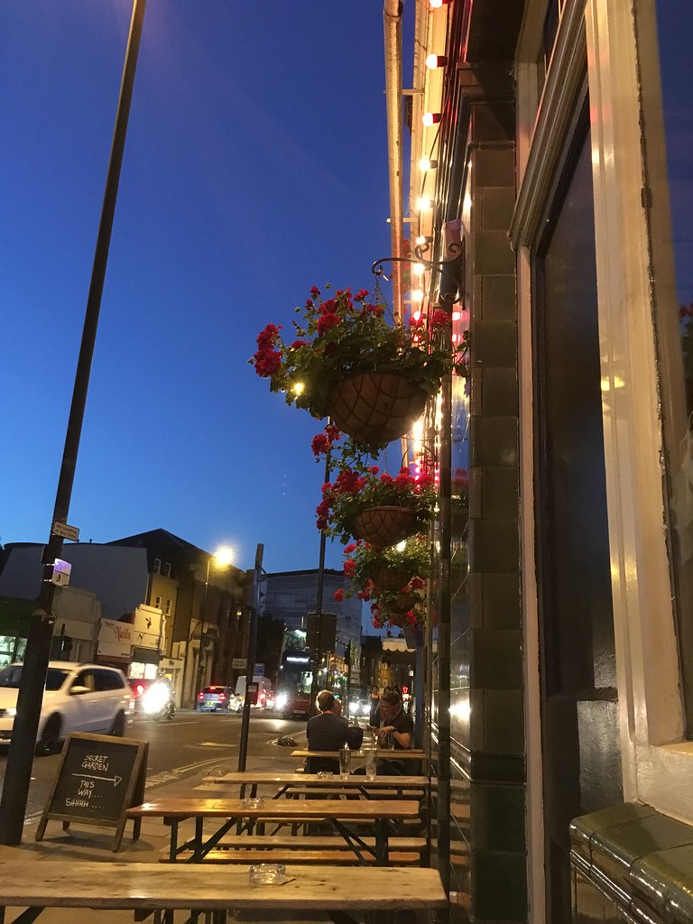 The New Rose, Essex Road, Islington July 2016 bluebeart Flickr