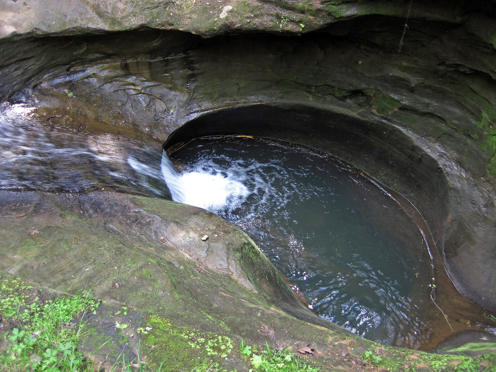 Devil's Bathtub (Old Man's Cave Hocking Hills, Ohio… Flickr
