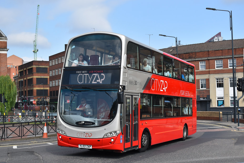 3609 YL02ZAP Leeds CityZap Transdev Yorkshire Coastliner V… Flickr