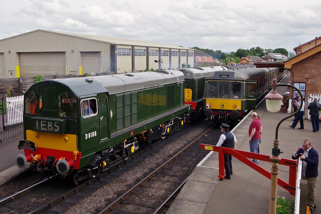 Lydeard IMGP57881 clagmaster Flickr