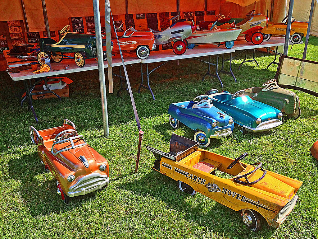 Pedal cars Restored pedal cars for sale in Swap Meet area … Flickr