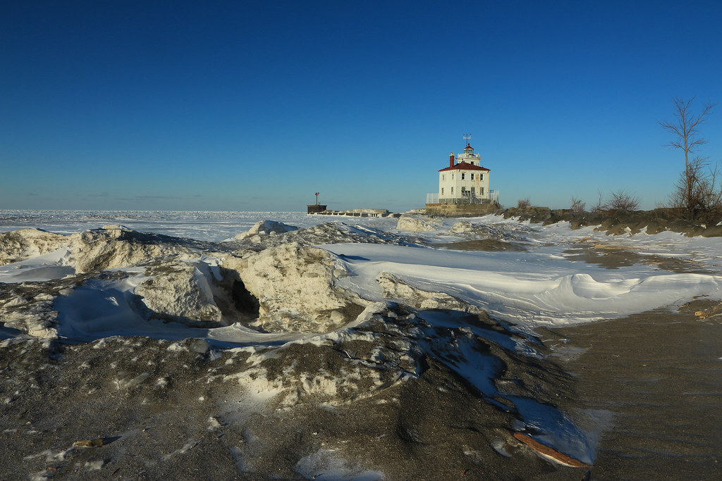 Headlands Dunes and Lighthouse, Ohio A popular destination… Flickr