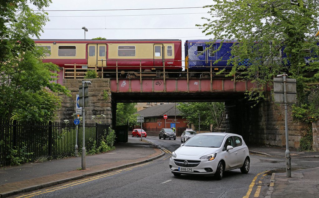 Scotrail 314210 & 314209 Old Castle Road, Cathcart, Glas… Flickr