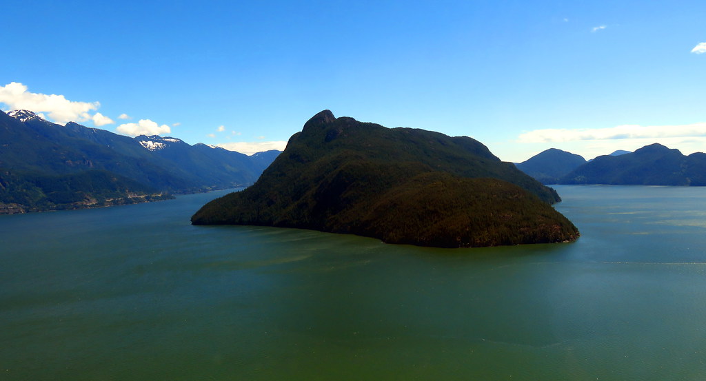 Anvil Island and Howe Sound From north. Highway 99 to left… Flickr