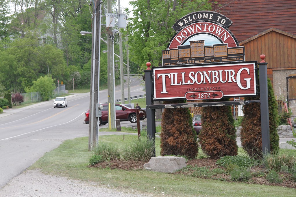 A sign you to downtown Tillsonburg Another ode to… Flickr