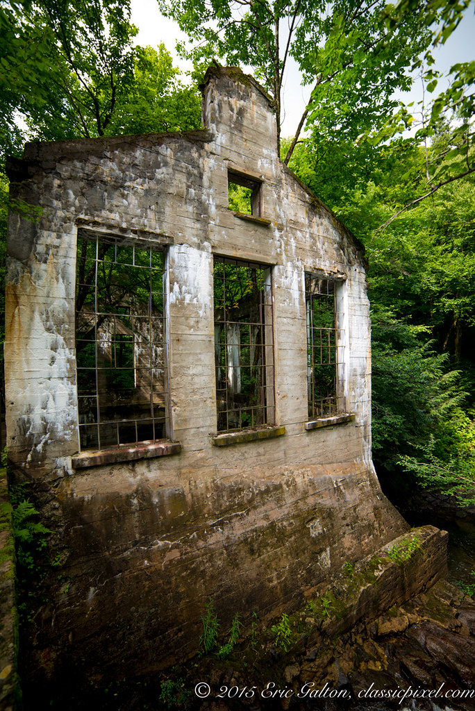 Wilson Carbide Meech Lake Ruins, Gatineau Park, Québec, Ca… Flickr