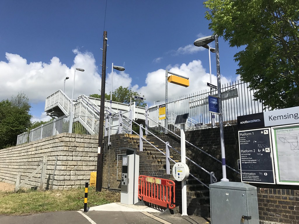 Kemsing Railway Station from car park Pete Flickr